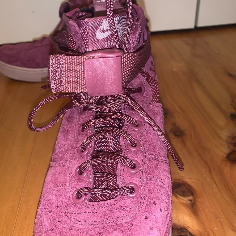 Women’s Nike high top air SFAF1 - Picture 7 of 9